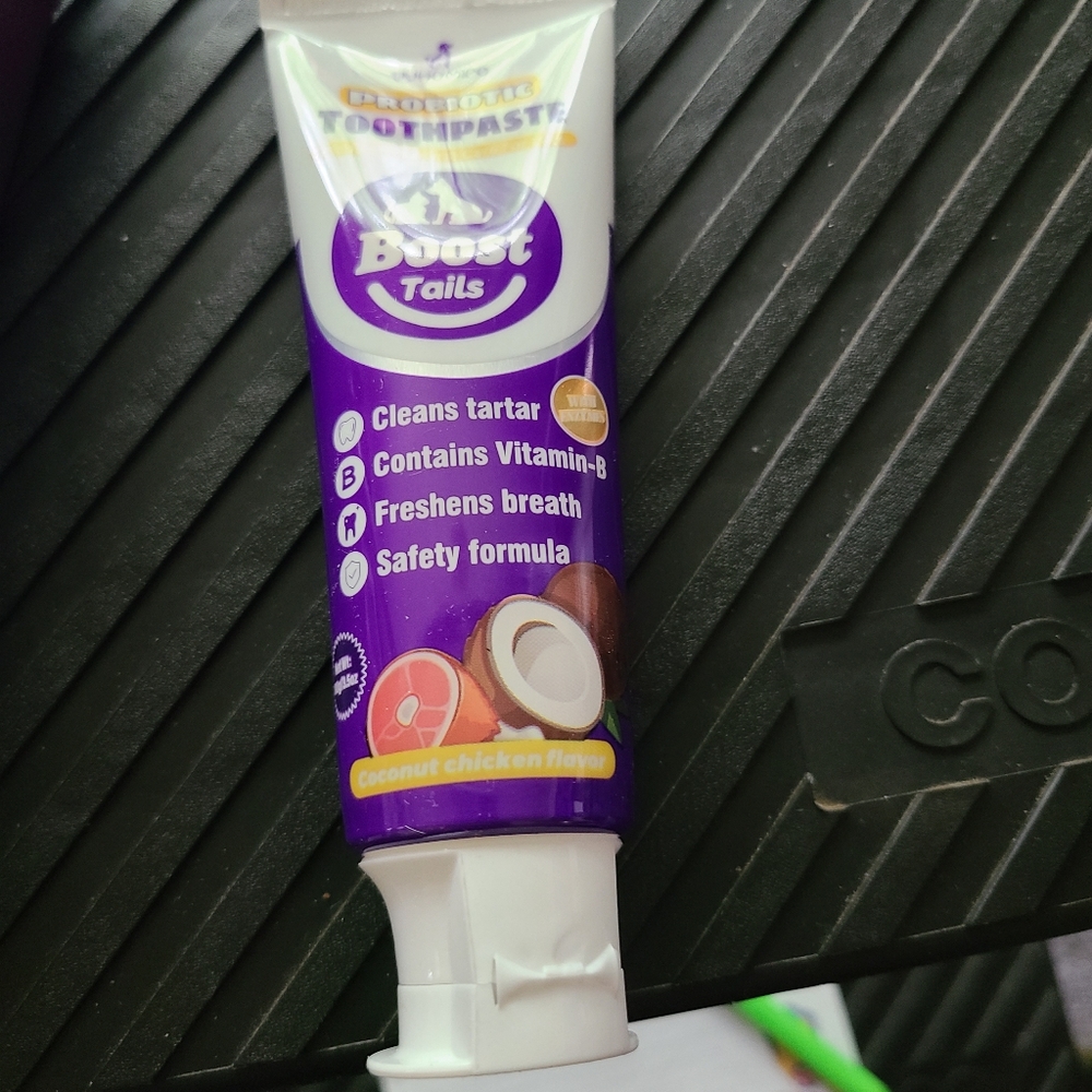 Probiotic Toothpaste with Coconut Chicken Flavor - Picture 4 of 5